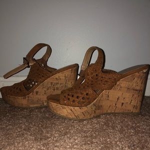 MUDD BROWN WEDGES
